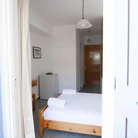 Afroditi Pansion * Áyios Nikítas