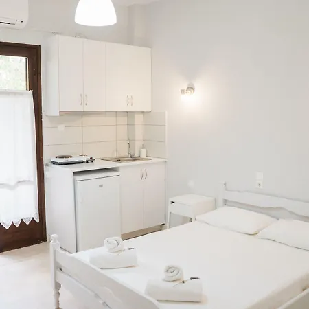 Afroditi Pansion Apartment