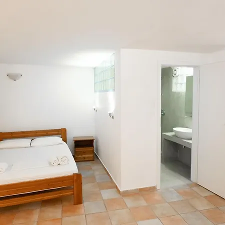 Apartament Afroditi Pansion Áyios Nikítas