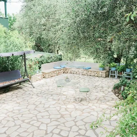 Afroditi Pansion Apartamento Áyios Nikítas