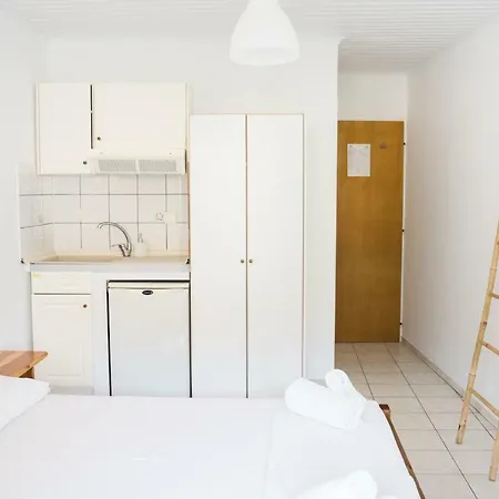 Afroditi Pansion Apartamento