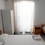 Afroditi Pansion Lägenhet *