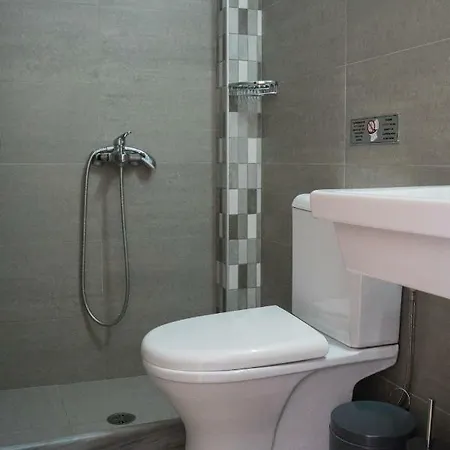 Afroditi Pansion * Agios Nikitas